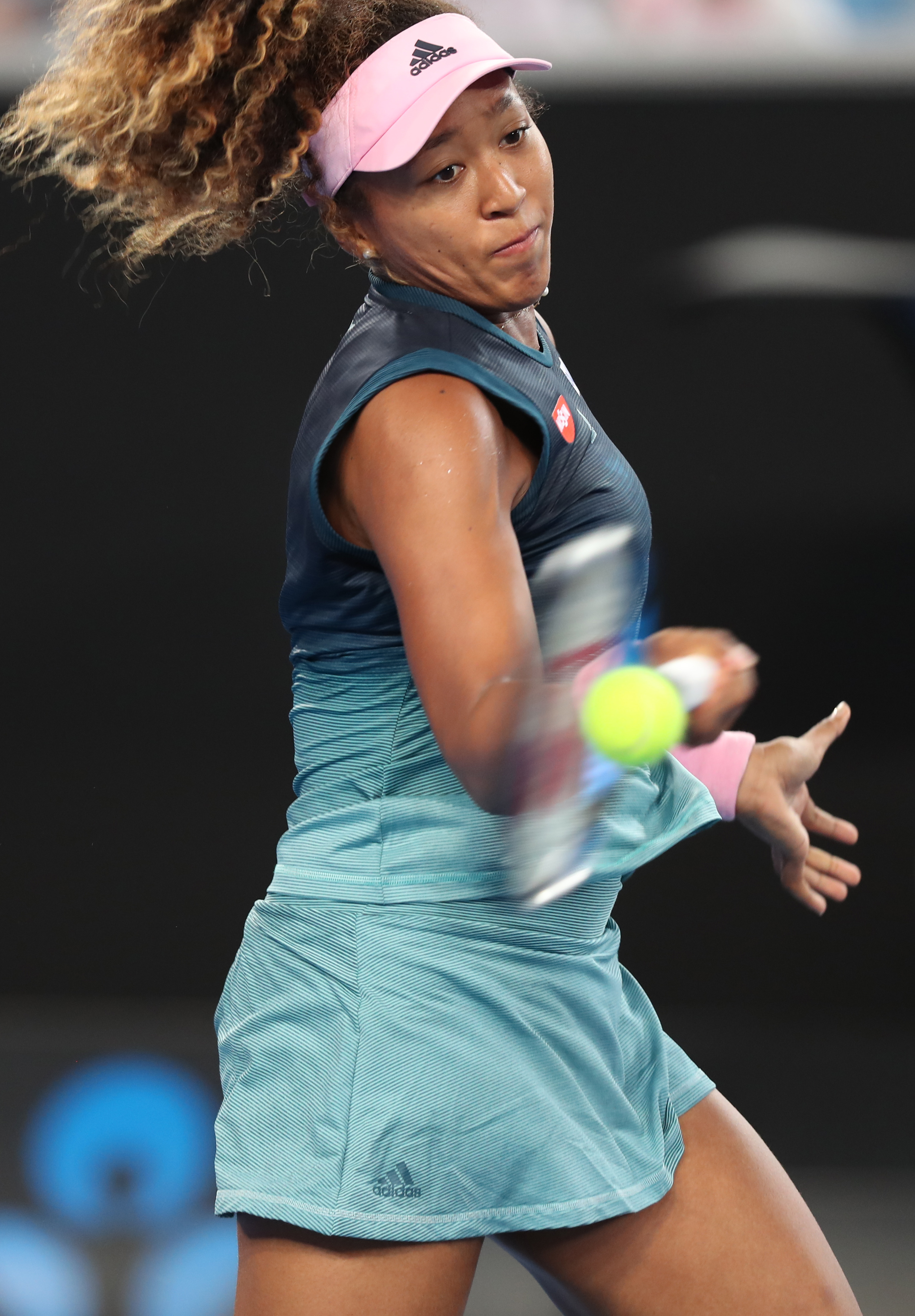 九游手机游戏下载大坂直美重返赛场，战术调整首场状态出色，拜仁观众沸腾！的简单介绍