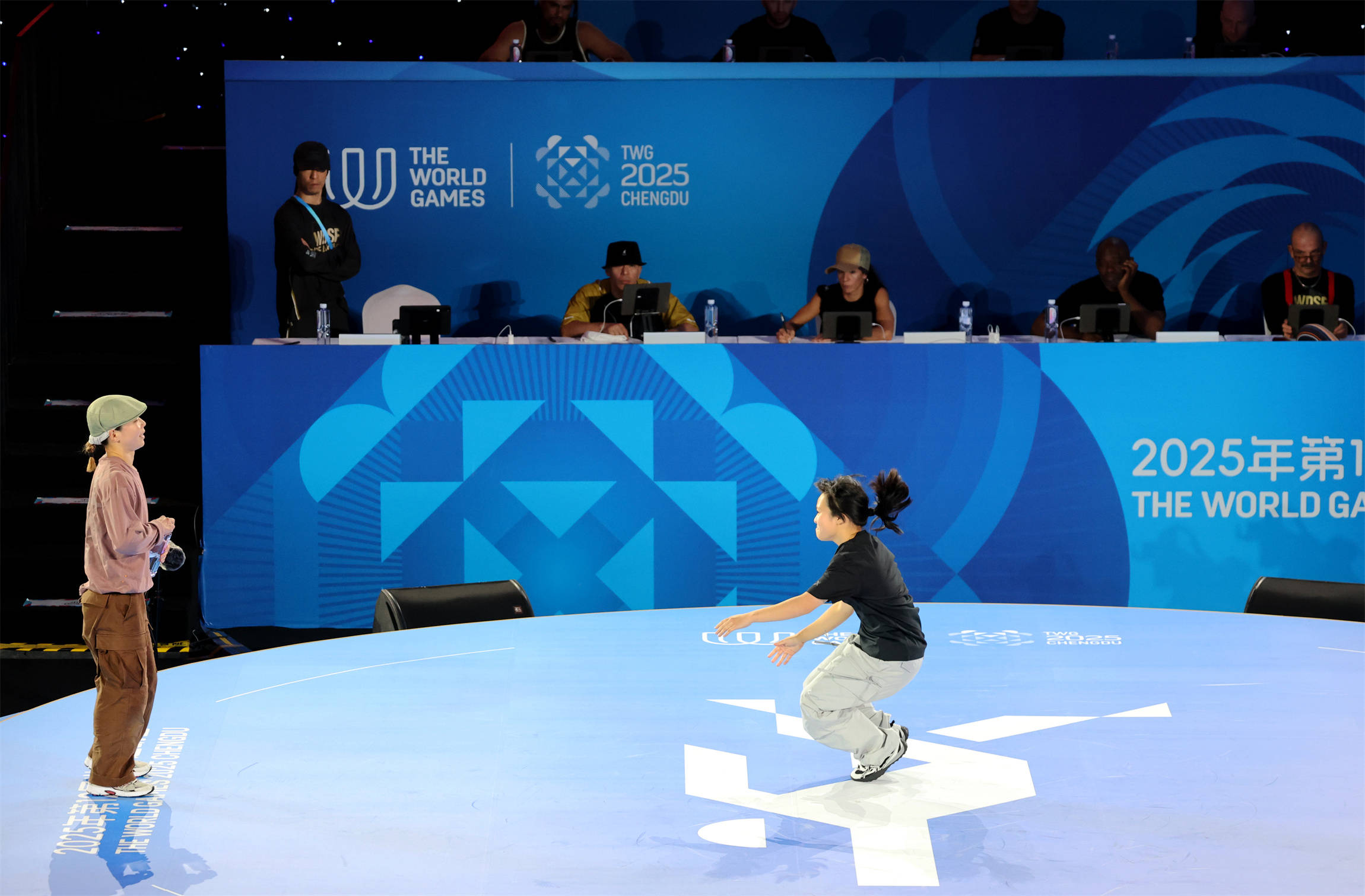 九游游戏下载平台关于科维托娃连续十场比赛得分超过夺冠，瑞士队不断突破！赛场气氛高涨的信息